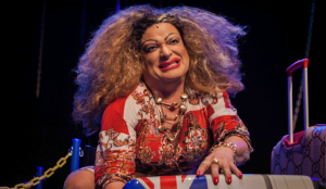 Suzy Brasil é atração do Comédia Drag nesta quinta (3)